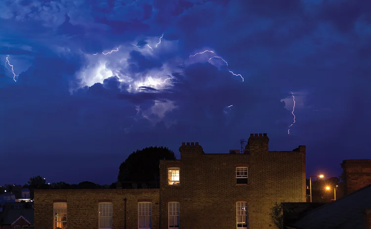 Thunder and lightning in Twickenham_for CMS