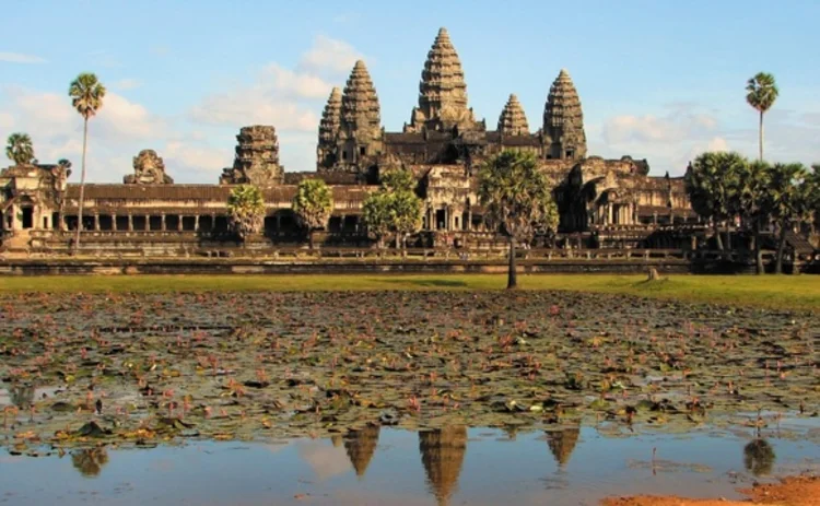 Angkor Watt in Cambodia by Bjorn Christian Torrissen