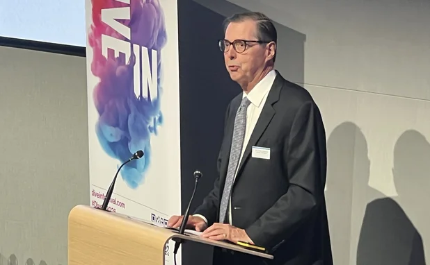 Sir Charles Roxburgh, chair of Lloyd’s, kicking off the final Dive In