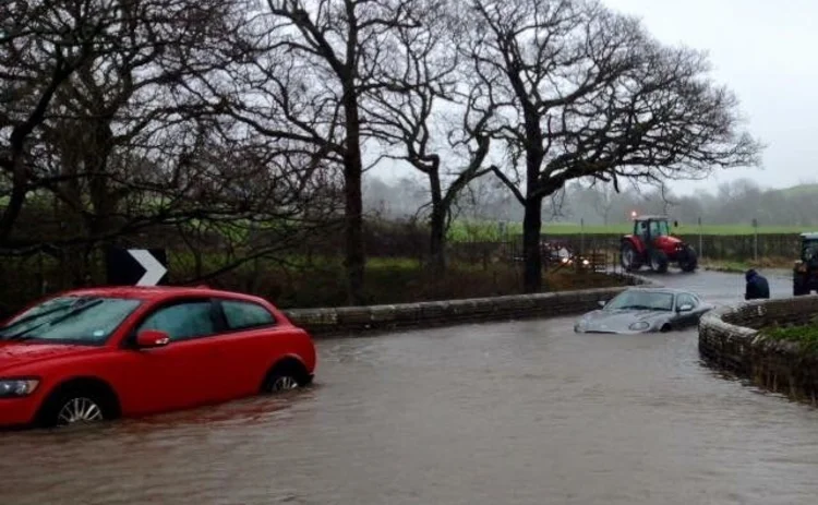 crawford-storm-desmond-cars-flooding