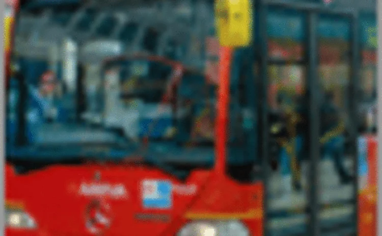 pg18-bus-gif