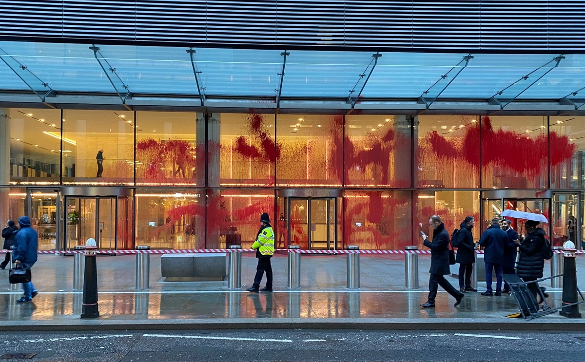 Climate activists paint the city 'blood red' - Vimarsana News
