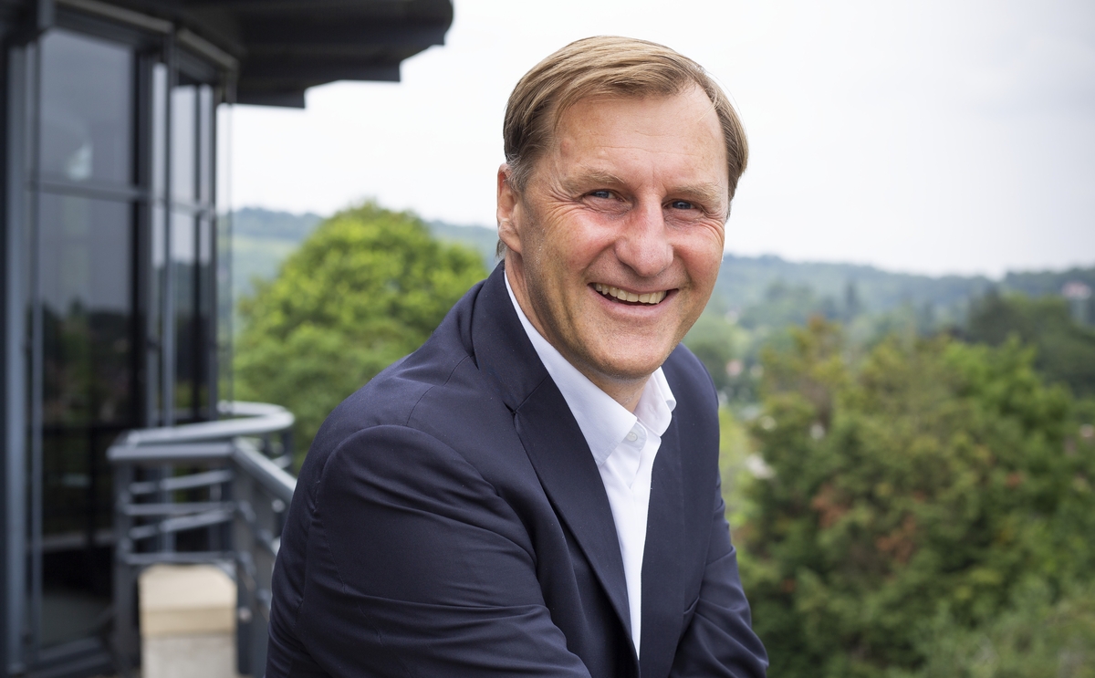 Esure completes digital transformation amid £89m loss - Vimarsana News